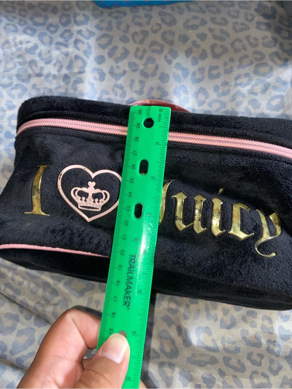 Juicy Couture feel free